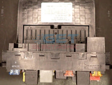 Mercedes BCM  171 545 00 01- No coms