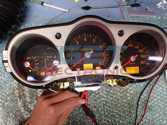 Nissan 350Z Instrument Cluster Repair – SRS Light Issues & Display Faults (VQ35DE)